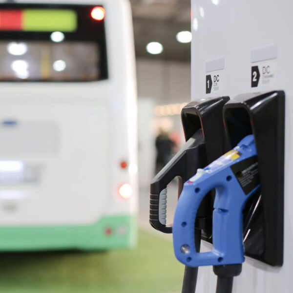 Recharge rapide CC pour BUS et Camions électriques. Circontrol Raption Compact. 150 kW. Prises COMBO CCS et CHAdeMO.